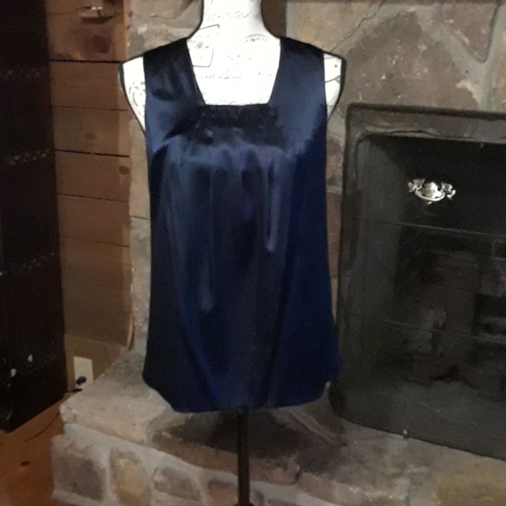 Vince silk midnight blue top